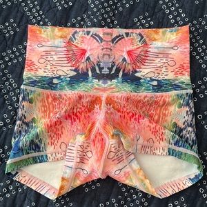 Niyama Sol Water Lily Flirt Shorts Size XS
